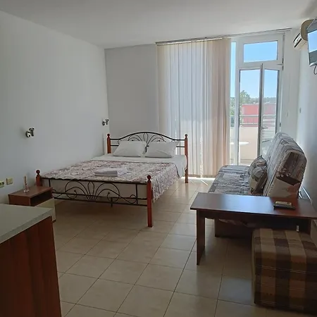 Rose Słoneczny Brzeg