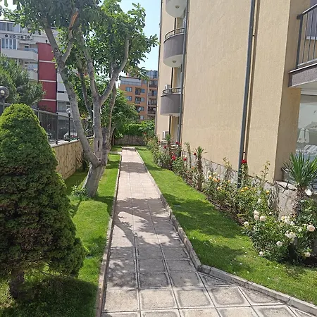 Aparthotel Rose Sluneční pobřeží