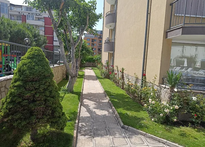 Ξενοδοχείο με διαμερίσματα Rose Σάνι Μπιτς